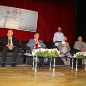 محافظ كفرالشيخ يشهد مؤتمر "المرأة صانعة السلام " لمناهضة التطرف والإرهاب