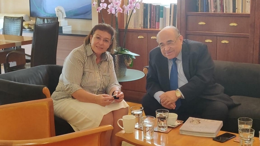 وزيرة الثقافة اليونانية مع الدكتور مصطفي الفقي