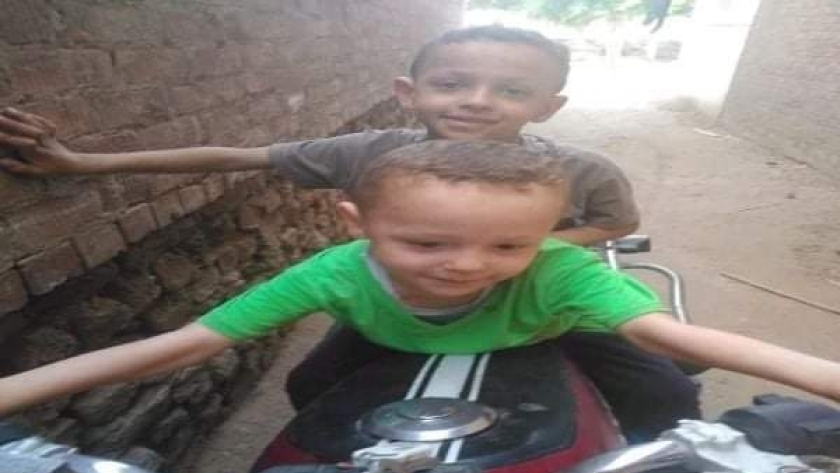 وفاة طفلين شقيقين غرقا أثناء ذهابهم للحضانة بالشرقية