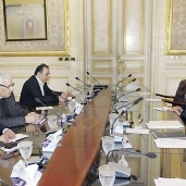 رئيس الوزراء خلال استقباله رؤساء تحرير الصحف «صورة أرشيفية»