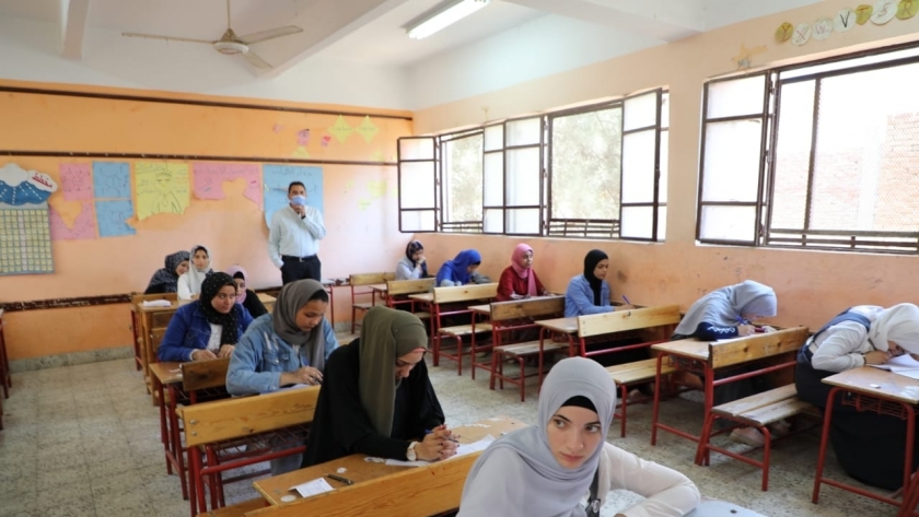 امتحان الشهادة الإعدادية بمحافظة الفيوم