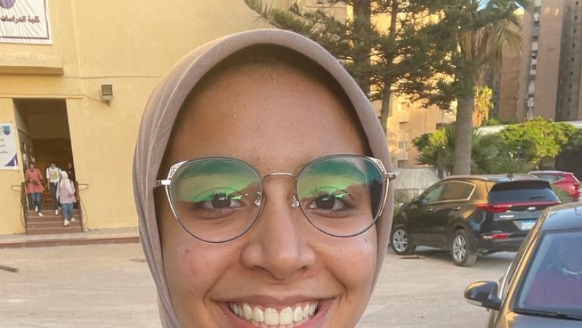 تسنيم محمد من أوائل الثانوية العامة دفعة 2020-2021