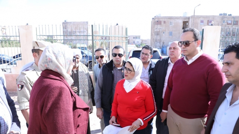 وزيرة الصحة خلال جولتها بجنوب سيناء