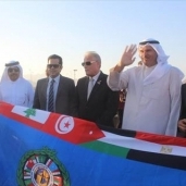 بالصور| المحافظ ووزير الإعلام الكويتي يتقدمان مسيرة "أمة واحدة" بشرم الشيخ