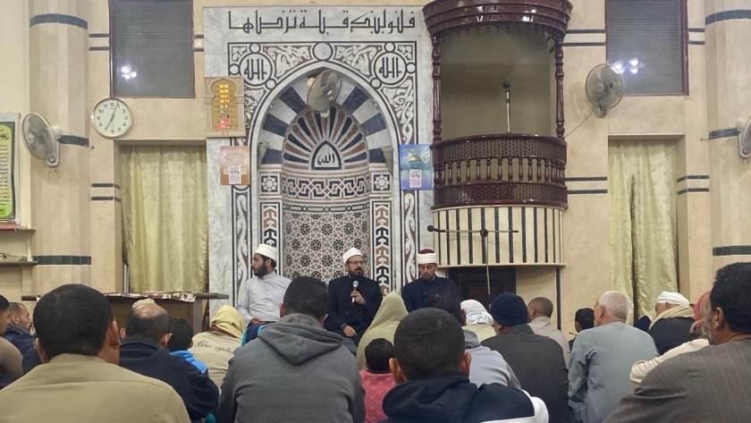 أمسيات دينية في مسجد الأفراد بمطروح