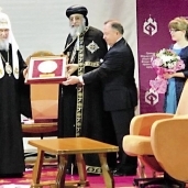 البابا تواضروس أثناء تسلمه جائزة «الوحدة» فى موسكو