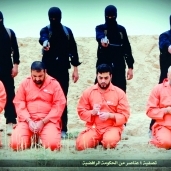 صورة لتنظيم داعش يقتل ضحاياه