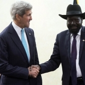 رئيس جنوب السودان سيلفا كير ووزير الخارجية الأمريكي جون كيري