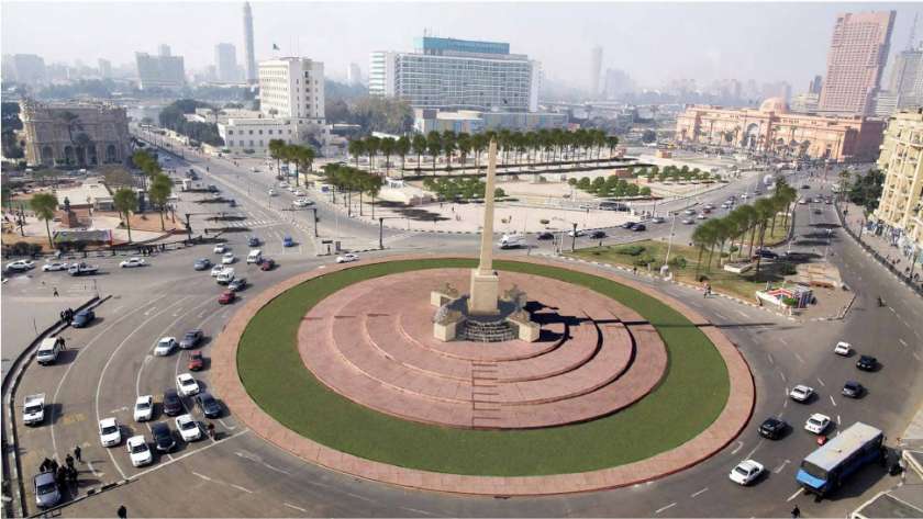 شكل ميدان التحرير بعد تثبيت المسلة قريبا