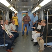 رئيس مترو الأنفاق والعضو المنتدب يتفقدان محطات الخط الثالث لمتابعة سير العمل وحركة التشغيل