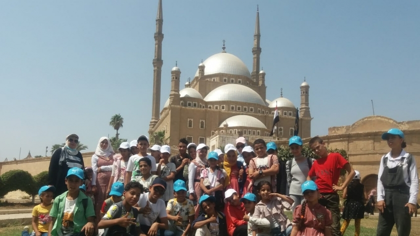 رحلة توعوية لأطفال قرية تونس
