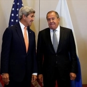 وزير الخارجية الأمريكي جون كيري ونظيره الروسي سيرجي لافروف