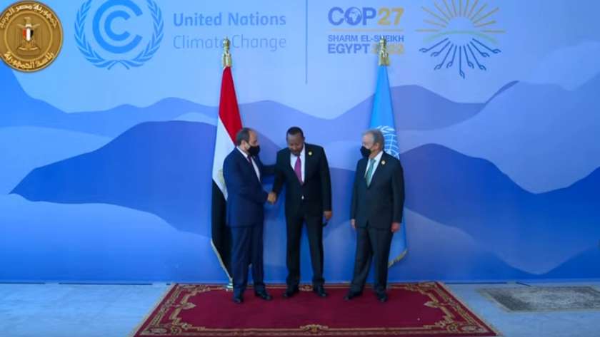 رئيس وزراء إثيوبيا خلال استقبال الرئيس السيسي له بقمة المناخ