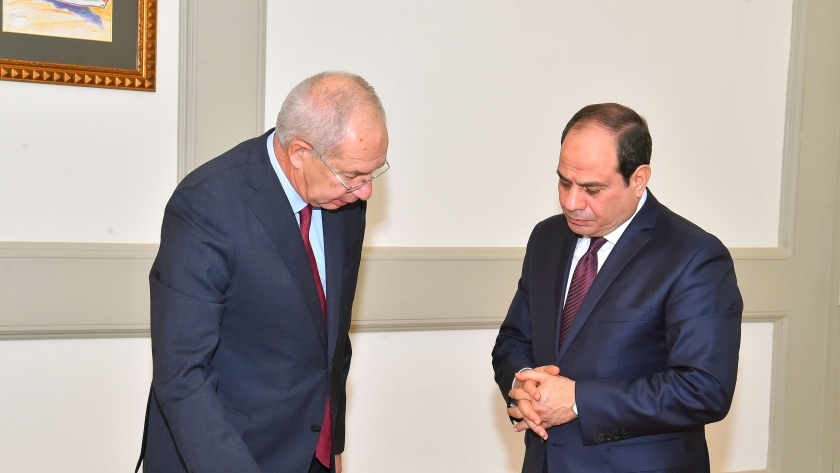 الرئيس عبد الفتاح السيسي خلال لقاءه مع محمد يحيى زكي