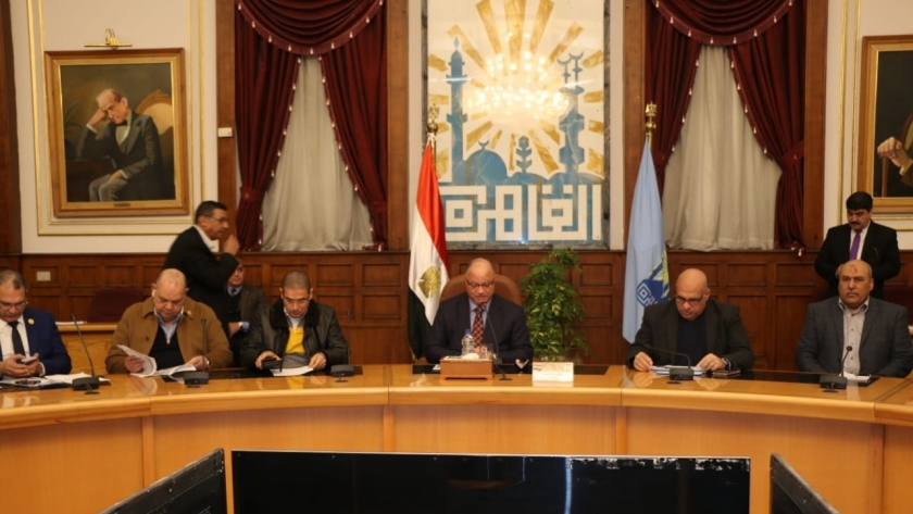 لقاء محافظ القاهرة مع نواب البرلمان