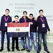 أعضاء الفريق المصرى الفائز بالمركز الأول فى المسابقة العالمية بالصين