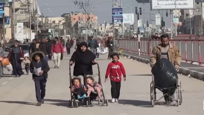 نزوح أهالي مخيم البريج في غزة