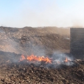 النيران تشتعل فى مخلفات مصنع تدوير القمامة