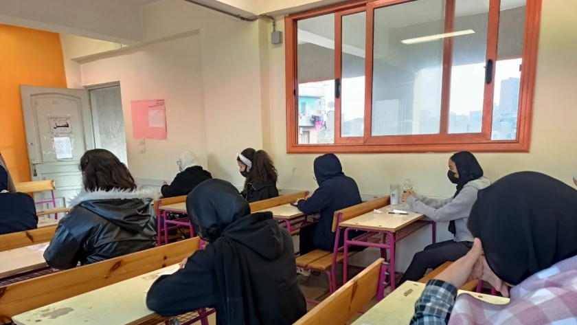 امتحانات اللغة العربية الصف الأول الثانوي