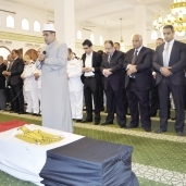 وزير الداخلية أثناء صلاة الجنازة على جثمان اللواء «مجاهد»