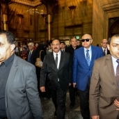 بالصور| وفد برلماني يتفقد "رصيف نمرة 6" بمحطة مصر