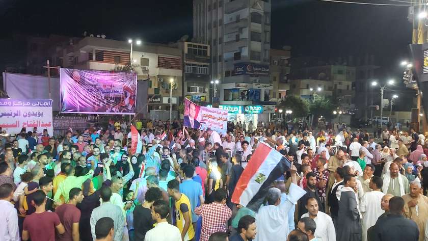أهالي بني سويف يعلنون دعم الدولة في احتفالات أكتوبر بميدان الزراعيين