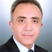 الدكتور أشرف حافظ