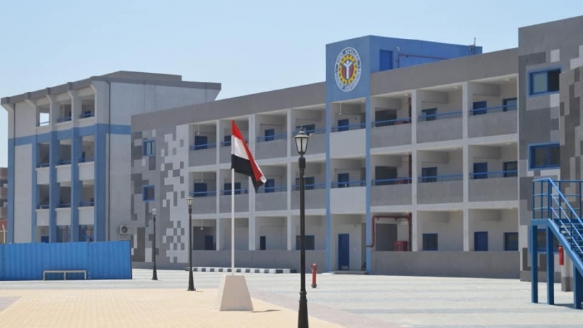 مدرسة ظُهر للتكنولوجيا التطبيقية ببورسعيد
