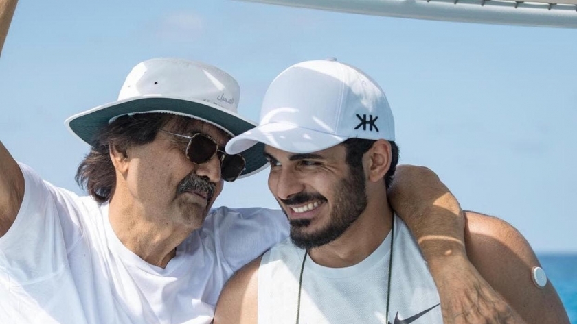 خليفة بن حمد مع والده أمير قطر السابق حمد بن خليفة
