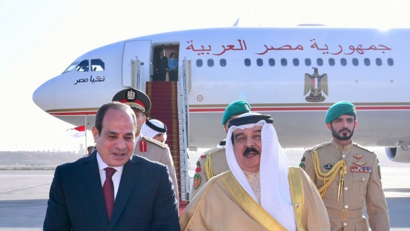 الملك حمد يستقبل الرئيس عبدالفتاح السيسي