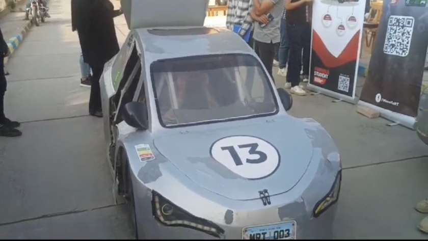 طلاب جامعة المنوفية يبتكرون سيارة كهربائية