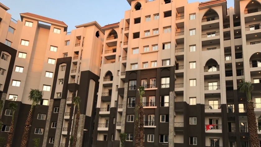 متحدث الإسكان عن بناء عمارات زهرة 15 مايو : تحيا مصر  وعاش قيادات وزارة الإسكان