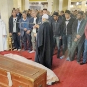 وصول الجثمان إلى مسجد المواساه