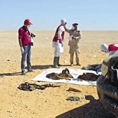 بقايا بعض الجثث التى عثر عليها الهلال الأحمر الليبى