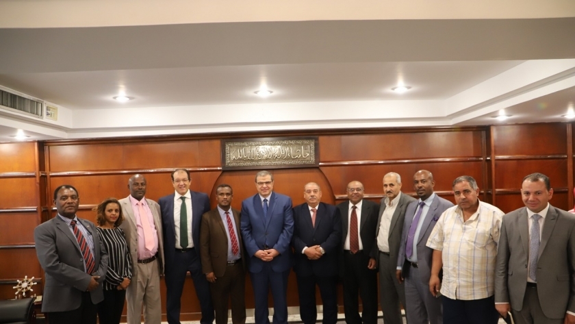 اجتماع وزير القوي العاملة مع الوفد الأثيوبي