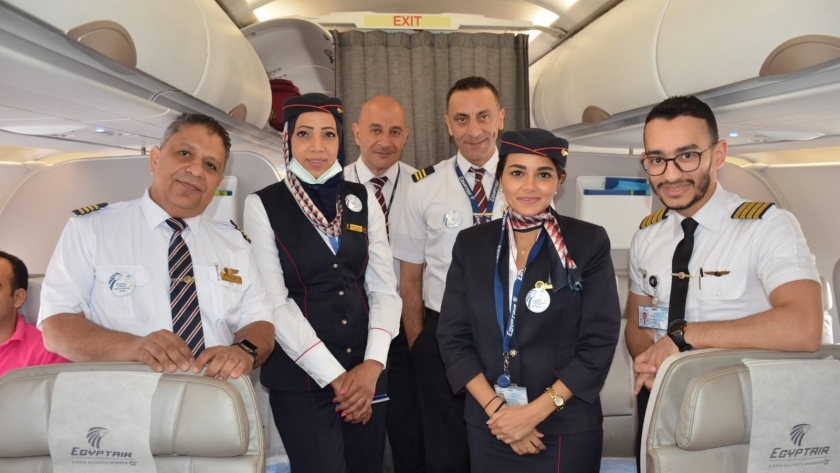 مصر للطيران تحتفل باليوم العالمي للضيافة الجوية
