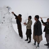 بالصور| عشرات القتلى إثر تساقط كميات كبيرة من الثلوج في افغانستان