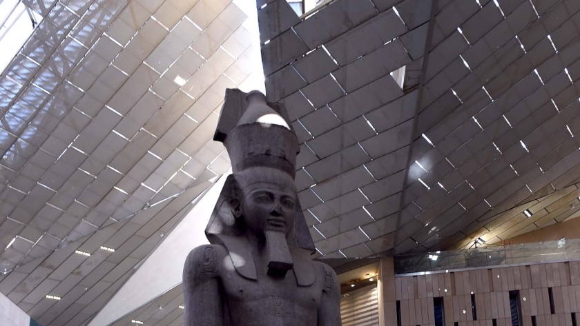 رمسيس الثاني ببهو المتحف المصري الكبير