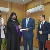 وزيرة الهجرة تشكر الجالية الأرمينية على دعمها للمستشفى الأميري