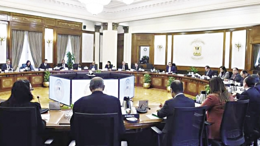 رئيس مجلس الوزراء خلال اجتماعه الأخير بـ«المجموعة الاقتصادية»