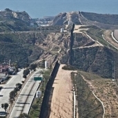 مقطع من الحدود الأمريكية مع المكسيك
