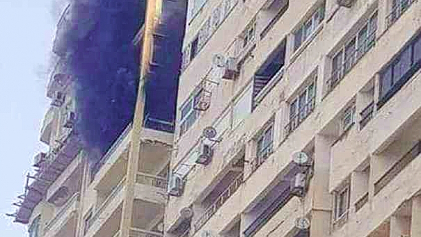 السيطرة علي حريق نشب بشقة بكورنيش الإسكندرية بسبب "موجة الحر"
