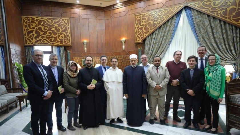 شيخ الأزهر يستقبل أعضاء مكتب«بلوريال» الباحثين في شؤون الإسلام بأوروبا