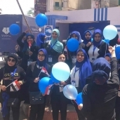 مسيرة بالبالونات الزرقاء لحث المواطنين على الخروج والتصويت بسوهاج