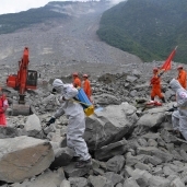 أوامر بإخلاء عمال إنقاذ الانهيارات الأرضية بالصين