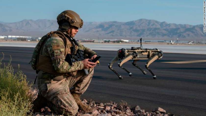 الكلاب الآلية سلاح جديد في الجيش الأمريكي
