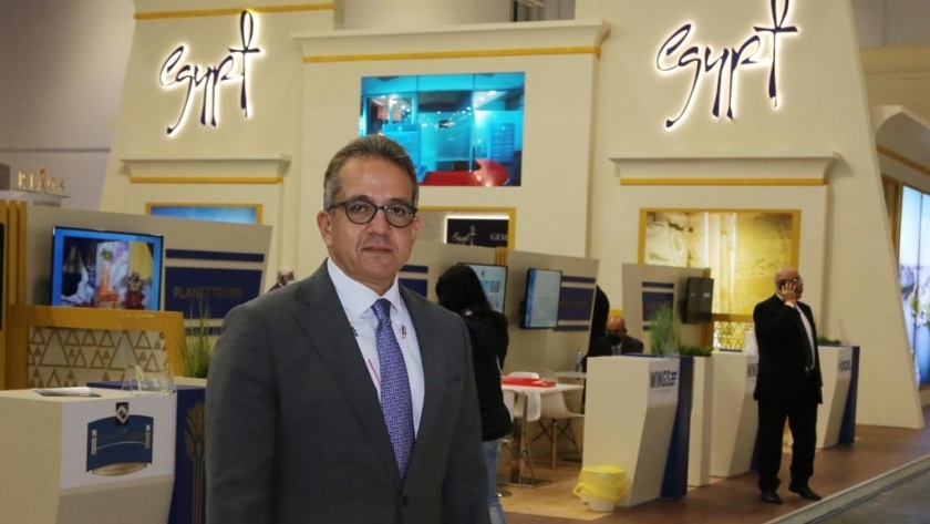 وزيرا السياحة والطيران يفتتحان جناح مصر في بورصة لندن الدولية
