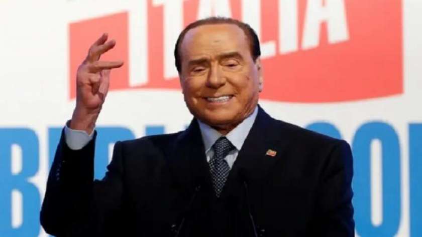 سيلفيو برلسكوني تولى رئاسة حكومة إيطاليا 3 مرات