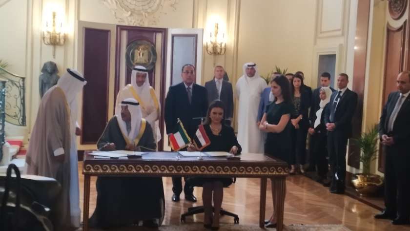 "مدبولي" ورئيس وزراء الكويت خلال توقيع اتفاقيات مشتركة اليوم