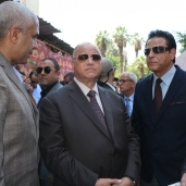 محافظ القاهرة يتابع إزالة العقار المخالف